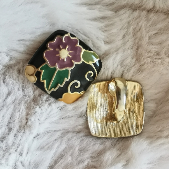 Vintage retro floral clip on earrings jewelry - Picture 2 of 4